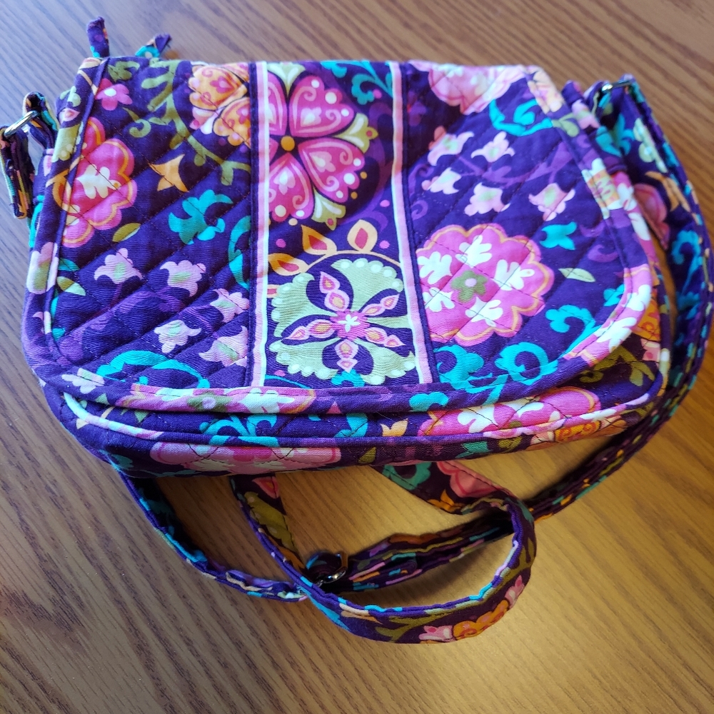 Vera Bradley Purple Crossbody Purse.  9.25x6.75 GC,Very Pretty&Clean.